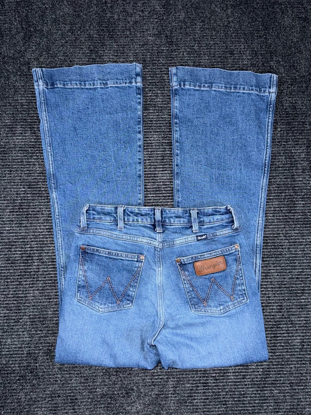 Wrangler Retro High Rise Trouser Bootcut Blue Jeans Women’s 27 x 32 Western